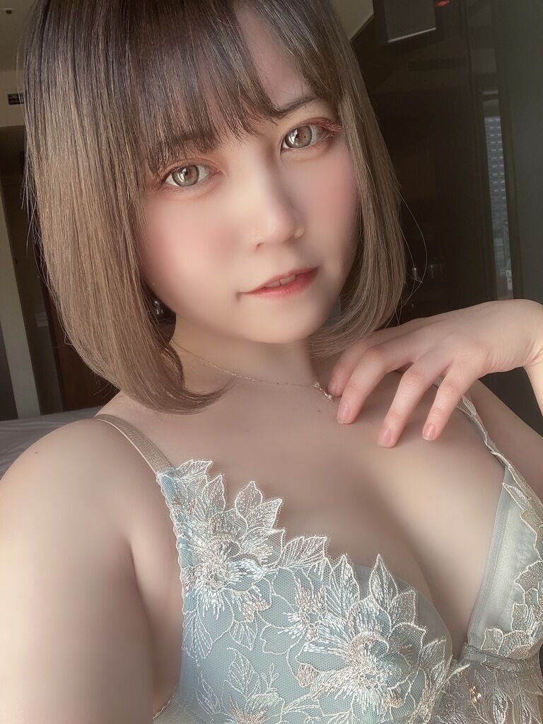 新宿のホテルにて