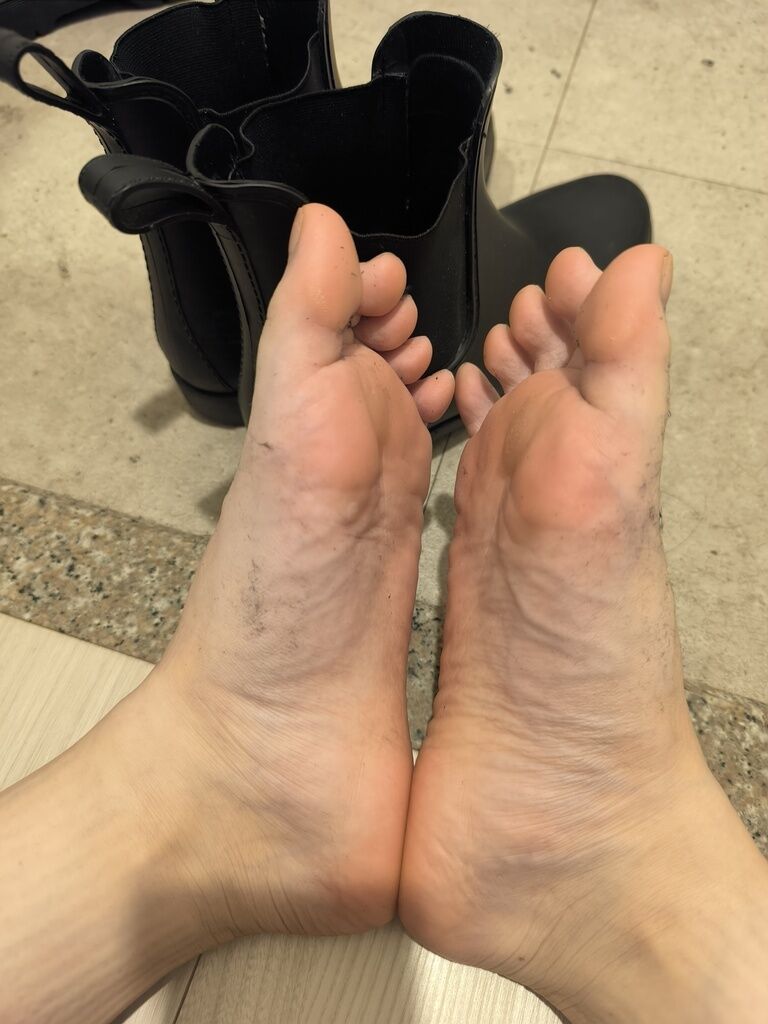 雨靴履いたのに雨降らなかった