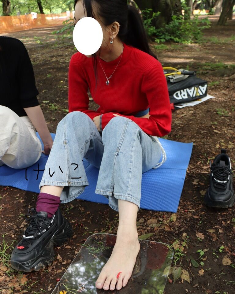 24歳の可愛いOLさんに靴下を脱いでいただきました【本編お顔ぼかしなし】