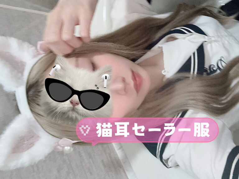 白猫セーラー服🤍🐈