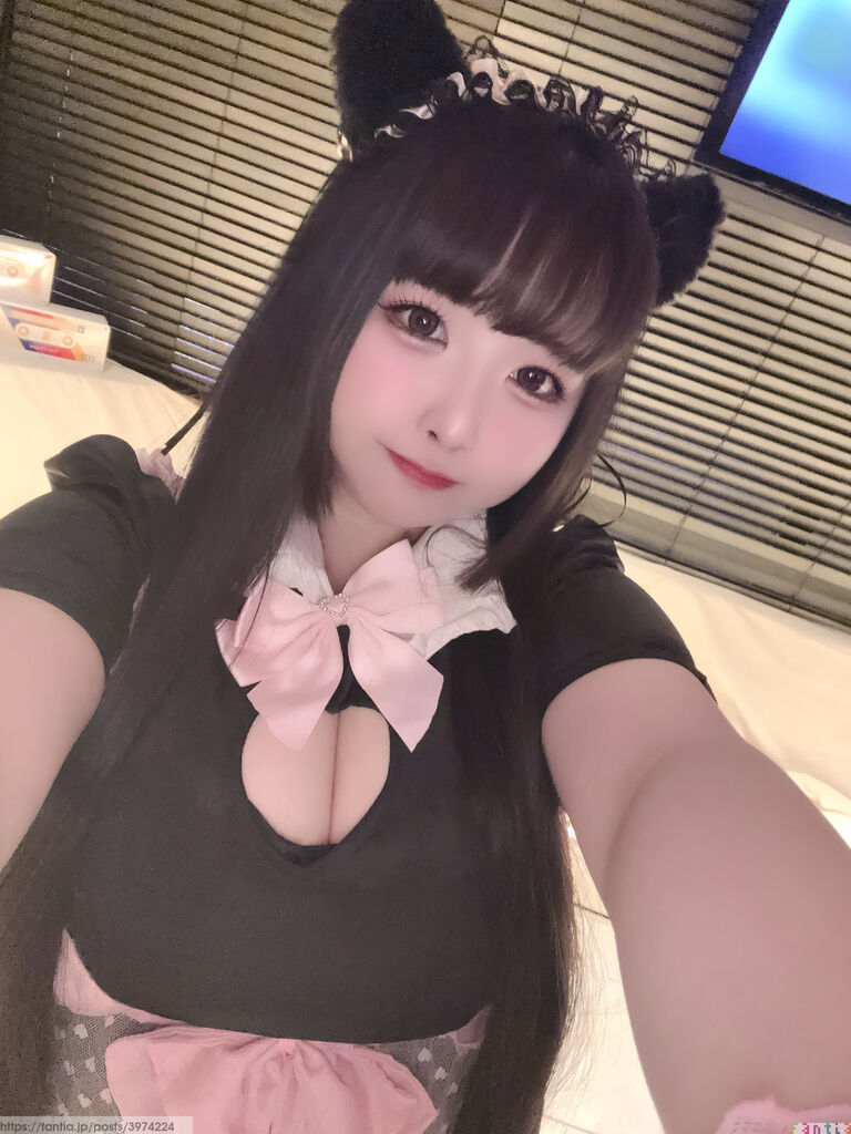 むちむち猫耳メイド🐈‍⬛🎀