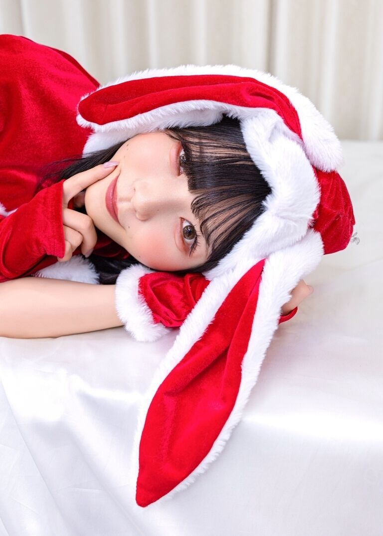 美波うみ デジタル写真集  『うみサンタと内緒ごと！』販売開始です🎄♡