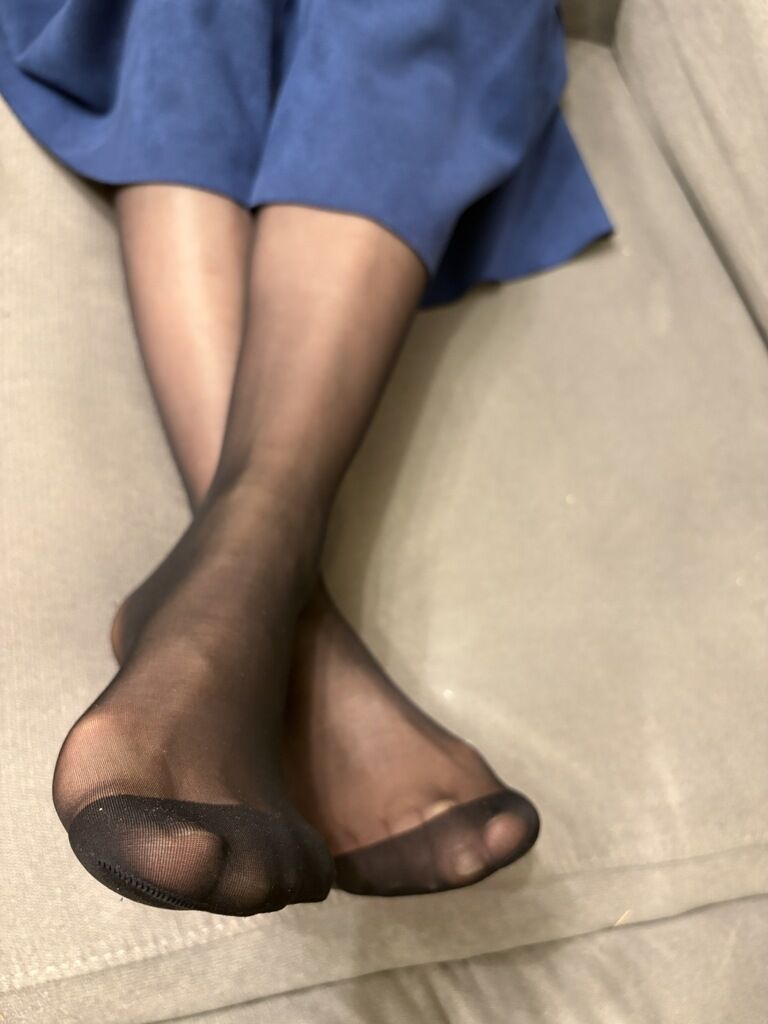 黒ストッキングで29度の気温はやばいね💦