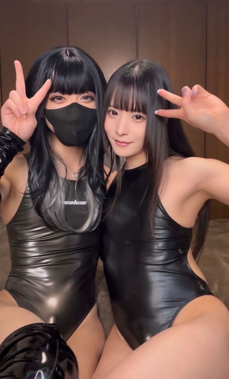 テカテカ水着でいちゃいちゃしたよ💕