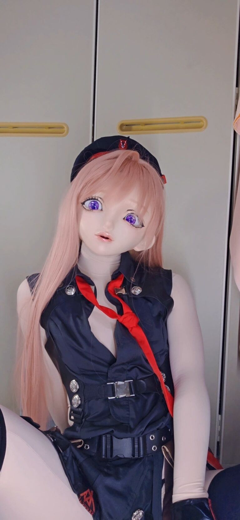 背中で見せる動画！